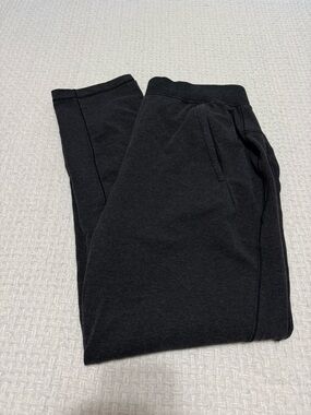 Lululemon cross cut sweat pants, heathered black. Mens XL.  Excellent condition
